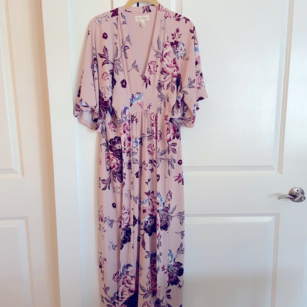 Jessica Simpson Flutter Sleeve Maternity Dress